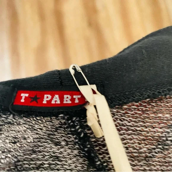 T Party Open Front Crochet Cardigan - Picture 6 of 7